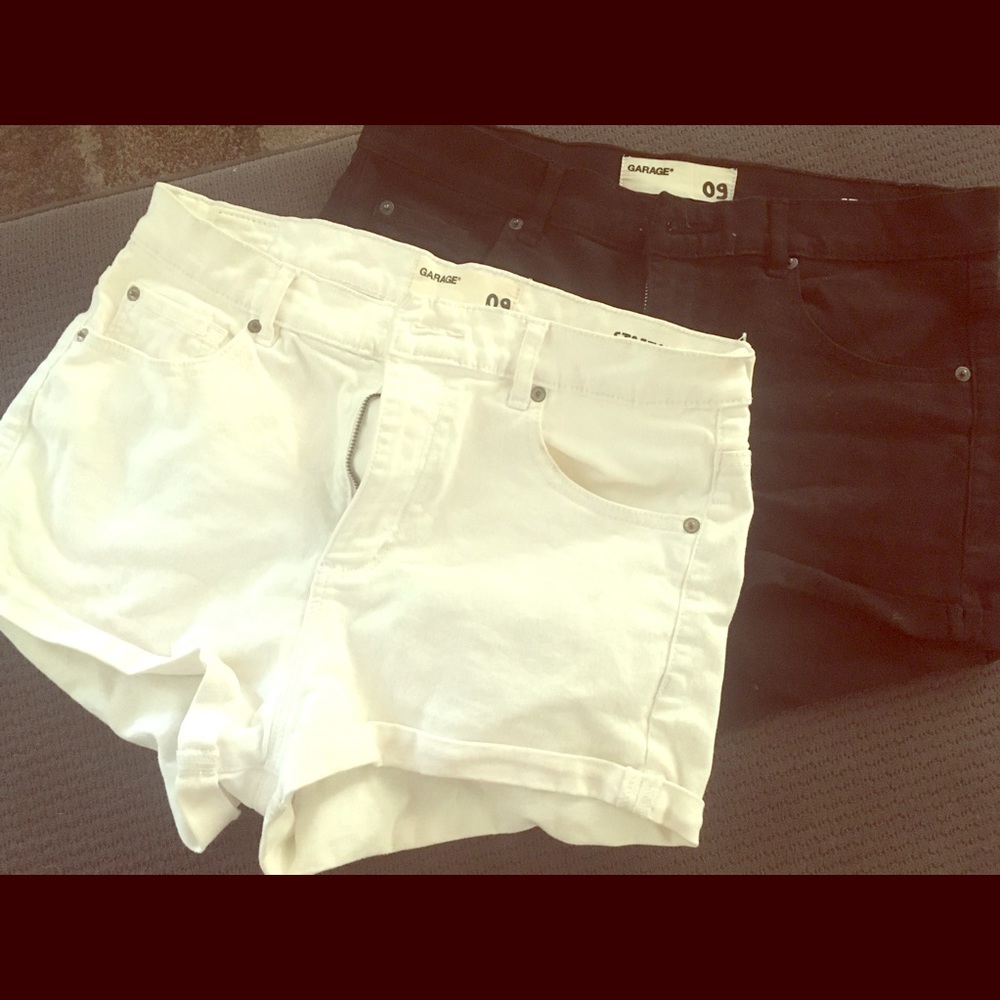 2 pairs of Garage 09 high waist short size 10